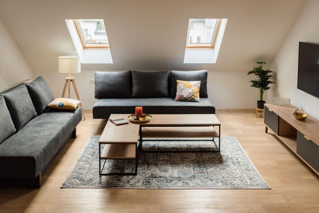 Ayni Apartman Semily Buitenkant foto